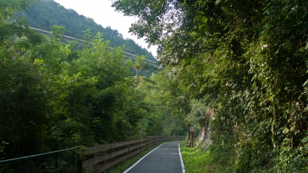 Cycleway in the Südtirol near Brixen (Bressanone)