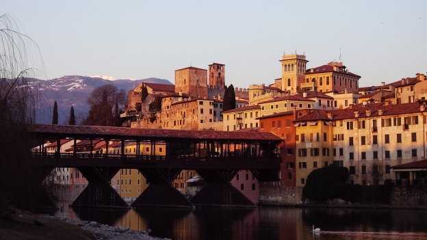 Ponte degli Alpini View of the Ponte degli Alpini and Bassano del Grappa
