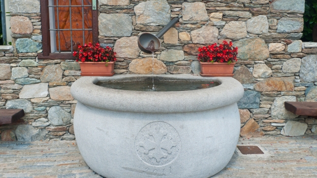 Fontanella (drinking water fountain) at Villaretto on the road to Fenestrelle