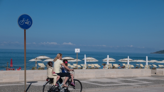 Marina di Ascea (Campania): cycleway along the lungomare