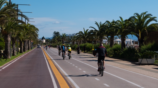 Cagliari: cycleway by the Poetto beach