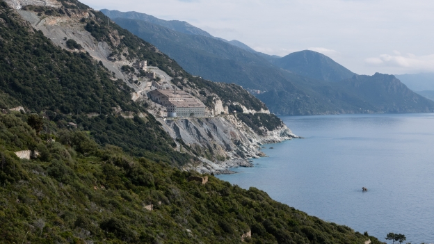 Cap Corse: abandoned asbestos quarry