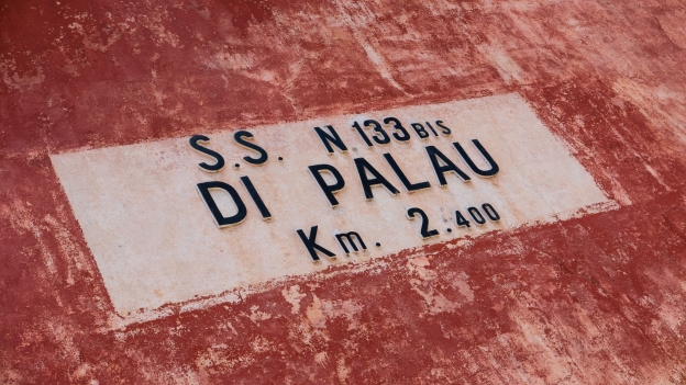 Sign on a casa cantoniera on the the SS133bis