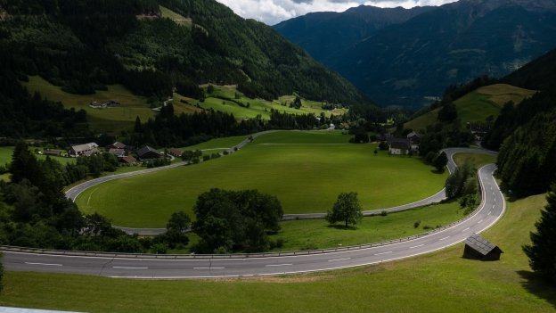 The Ciclovia Alpe-Adria Radweg as it descends from Mallnitz to Obervellach