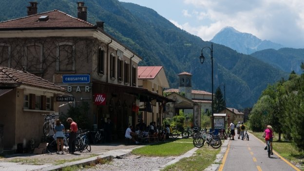 The Ciclovia Alpe Adria Radweg (FVG1) approaching the old station at Chiusaforte