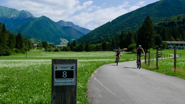 Kilometre marker on the Valle di Ledro cycleway